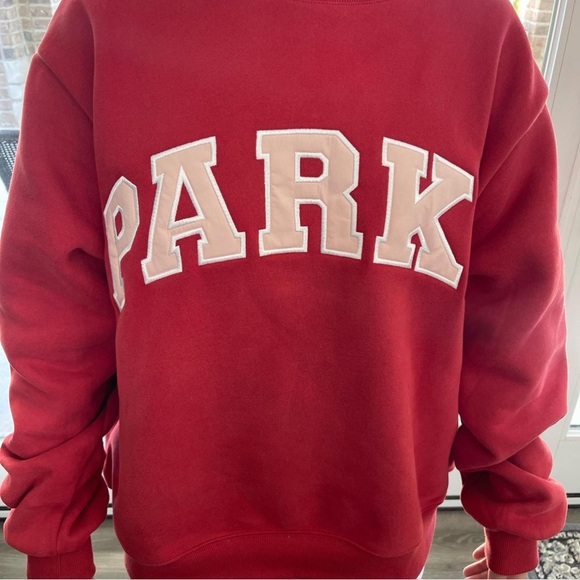 Parke Tops - Brand new parke mockneck L/XL